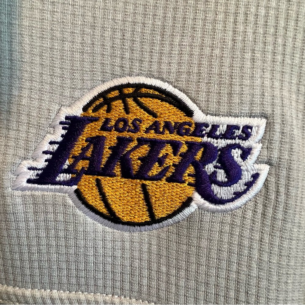 Columbia🩶🏀 Gray Los Angeles Lakers Quarter-Zip Pullover - Picture 4 of 6